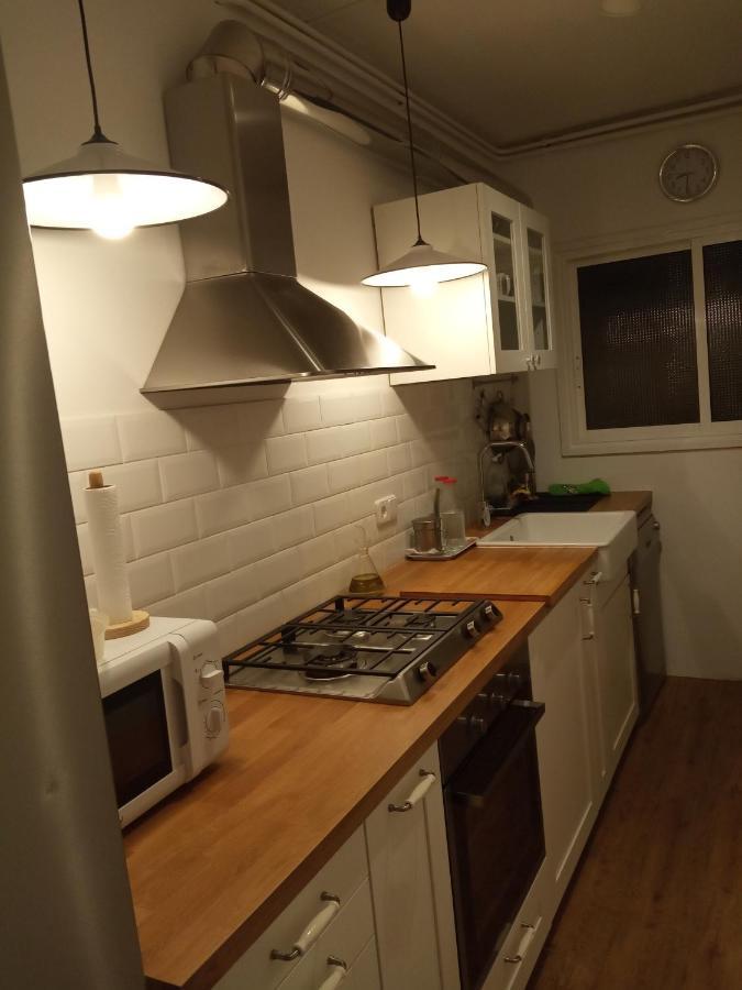 Habitacion Con Patio En Piso Compartido カペリャデス エクステリア 写真